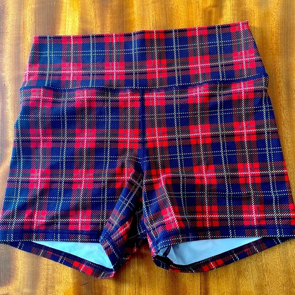 Fleo, XL high rise shorts - Picture 1 of 3